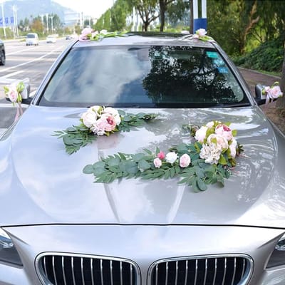 Elegante Rozen en Pioenrozen Kunstbloemen voor Trouwauto Decoratie - Luxe Bruiloft Versiering met Kunstplanten en Bloemarrangementen
