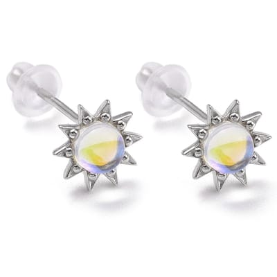 Zilveren 925 oorknopjes bloem of zon met 4mm ronde maansteen licht blauw
