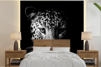 Behang - Fotobehang Panter - Wilde dieren - Zwart wit - Dieren - Breedte 220 cm x hoogte 220 cm