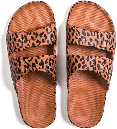 Freedom Moses Slippers Leo Toffee Caramel met Leopard print - 24-25