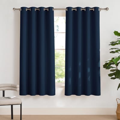 Dailygoods- Verduisteringsgordijnen 50-95% lichtwerend - Gordijnen kant en klaar - Ooggordijnen 2 panelen - 140B x 160H cm - Marineblauw - Thermisch isolerend