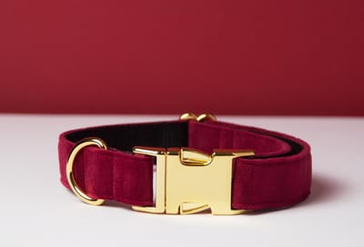 Awesome Paws halsband hond - Honden Halsband Suède Velvet Diep Rood - Fluweel Zacht Kerst - Handmade | Maat L