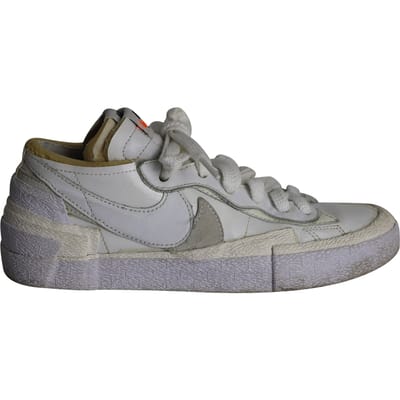 Nike x Sacai Blazer lage sneakers in wit lakleer
