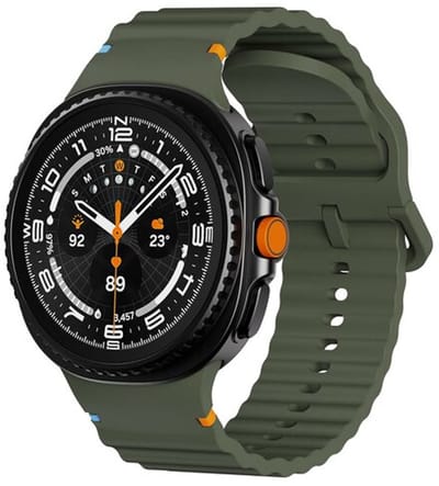 By Qubix - smartwatch bandje - Compatible Samsung bandje - Classic Wave siliconen band - Donkergroen - Geschikt voor Samsung Galaxy Watch 9 (40/44mm) - Watch 8 (40/44mm) - Watch 8 Classic (46mm)
