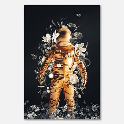 Poster op papier - 40 x 60 cm - Astronaut in gouden pak met bloemen achtergrond - PosterJunkie