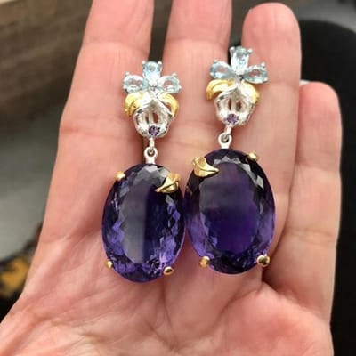 Huitan Nieuw Ontworpen Dames Oorbellen Blauwe Bloem Ovaal Paars Zirkonia Prachtige Vrouwen Oorbellen Chique Cadeau Trendy Sieraden brown