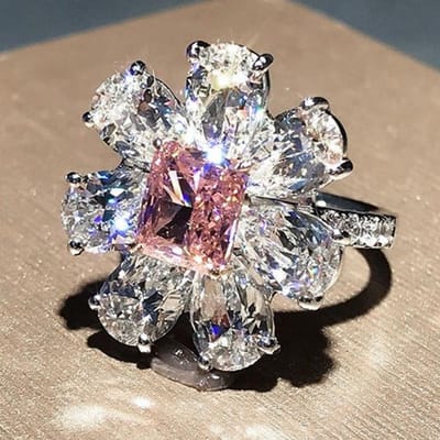 Huitan Romantisch Roze Bloem Design Damesringen Luxe Zirkonia Ring voor Verloving Bruiloft Feest Nieuwe Statement Sieraden 6 white