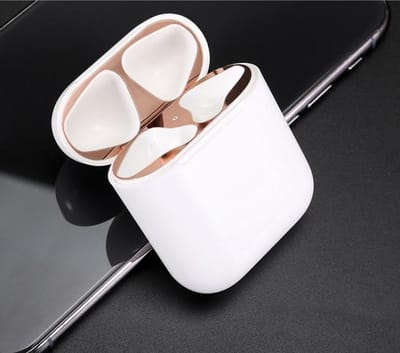 Metalen sticker geschikt voor Airpods - Accessoire voor Airpods - Anti magnetisch stof - Vuil bescherming - Rose Goud set van 2 stuks