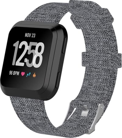 KELERINO. Denim bandje voor Fitbit Versa - Grijs
