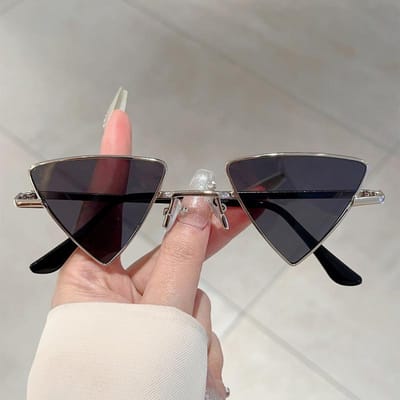 y2k Lunettes de Soleil Triangulaires en Métal Durables Lunettes Dames Pour Hommes Style Designer de Luxe Style Classique Punk Hip Hop Populaire Fête Drôle Soleil W140063WW-