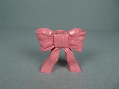 Kaarsenhouder Strik – Roze – 11×5×10 cm – Decoratief & Sfeervol