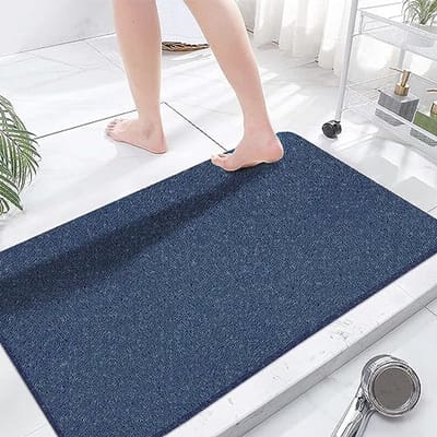 Grote antislip douchemat 60 x 110 cm - Sneldrogende badmat voor douche en badkamer - Marineblauw