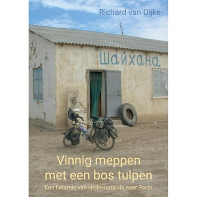 Vinnig Meppen Met Een Bos Tulpen - Richard Van Dijke
