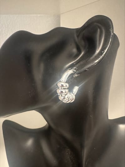 Textuuroorbellen zilverkleurig | Make up | Parfum | Moederdag | Verjaardagscadeau| Cadeautje| Valentijnsdag| Kado | sieraden | vaderdag | oorbellen | oorsieraden