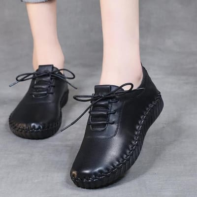 Chaussures d'été pour femmes de créateur, chaussures plates décontractées à lacets découpées et creuses pour femmes, baskets Oxford rétro à couture en cuir CN38 (foot 24cm) noir