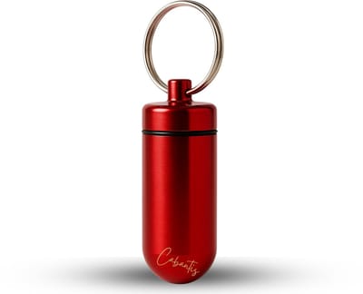 Cabantis® Mini Pillendoos Sleutelhanger – Waterdicht Aluminium Medicijndoosje – Compact Pillen Organizer voor Onderweg – Sleutelhanger voor Pillen & Vitamines -Rood