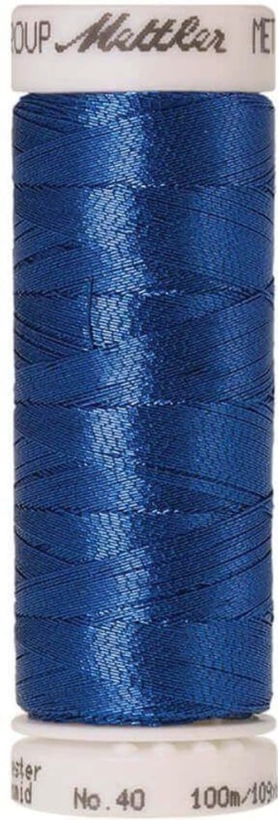 AMANN METALLIC GAREN, BLAUW, 100M, Col. 3543, PER KLOSJE.