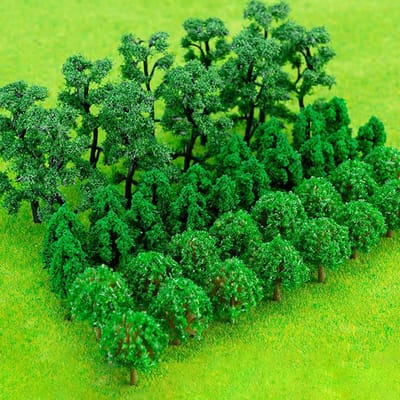 Set van 50 miniatuur bomen voor modelbouw en diorama's - Realistische plastic bomen 3-6 cm voor landschapsontwerpen en zandtafels