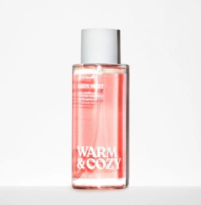 Victoria’s Secret Warm & Cozy Body Fragrance Mist– Zachte Vanille, Toasted Coconut & Passievrucht – Verrijkt met Essentiële Oliën 250ML
