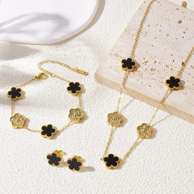 4 STKS 316L Vijfbladig Klaver Bloem Oorbellen Ketting Armbanden Set Voor Vrouwen 18k-goud Plating INS Verkoop Sieraden Set Cadeau beige