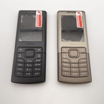 Gerenoveerde Nokia Originele Nokia 6500 Classic mobiele telefoon 1 battery 1 charger goud