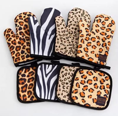 Ovenwanten Cheetah - Leopard - Luipaard - Design - Print - Ovenwanten - Pannenlap - Panterprint - Warmtebestendig - Hittebestendig - Keuken - Koken - Pannenlappen en Ovenwanten - Pannenlappen Set - 2 Stuks - Ovenhandschoenen - Oven Glove - Pot Pad -