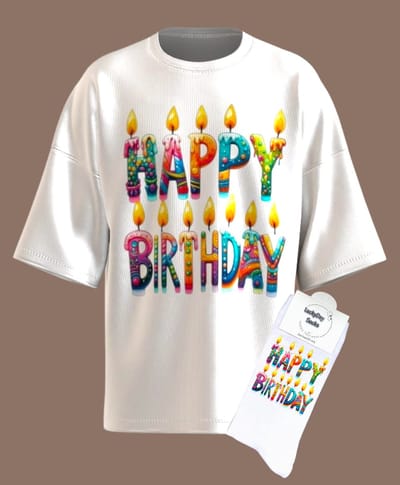 Gift Set - Jarig - T-shirt - Verjaardags cadeau - Verjaardag - Verjaardag shirt - LuckyDaySocks - Uniek cadeau - Verjaardag kaarsjes - Maat S