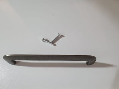 Meubelgreep - Handgreep Brons Rond inclusief bevestigingsbouten| 14.3 cm | Meubelhandvat | Landelijke greep | Industriële Keukengreep | Hand Grepen | Robuust | Deurgreep Staal | Metaal | Strak Meubelbeslag | schuifdeur | Handvat | Greep | Schuifdeurg