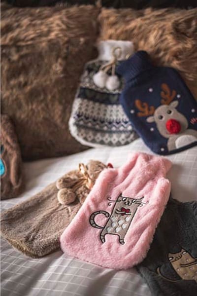 Cosy & Trendy Warmwaterkruik pels en pompons 2L - 36x20cm - Bruin
