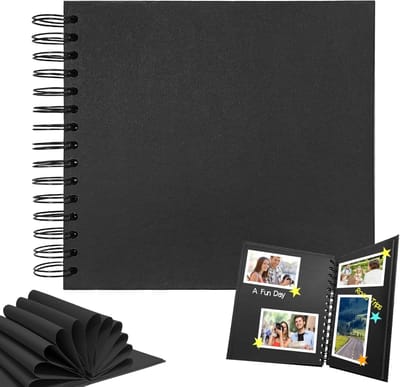 Fotoalbum - Scrapbooking Boek - DIY Plakboek Album - Scrapbook 7x7 Inch - Kraft Papier - Fotoalbum Zelf Maken - Herinneringsboek - Gastenboek Bruiloft - Babygroei Boek - Reisdagboek - Spiraalbinding - Harde Kaft - zwart