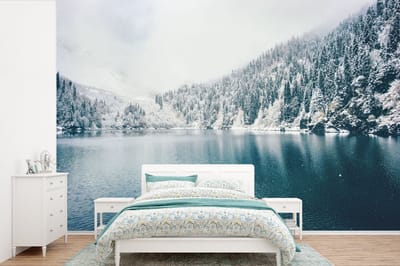 Behang - Fotobehang Winter - Water - Sneeuw - Breedte 390 cm x hoogte 260 cm