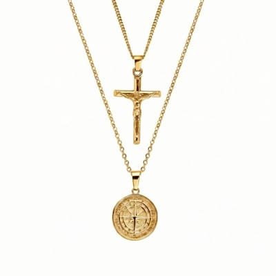 Thomasiny Kruis & Kompas Cadeauset Goud – 2-delige Heren Ketting Set – Kruishanger & Kompashanger – RVS PVD – Luxe Geschenkverpakking