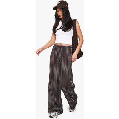 boohoo Dames Gestreepte broek met trekkoord en rechte pijpen | Chocolate | Maat: 6