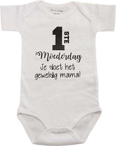 Rompertje baby tekst cadeau eerste moederdag | eerste moederdag je doet het geweldig mama | korte mouw | wit zwart | maat 62/68