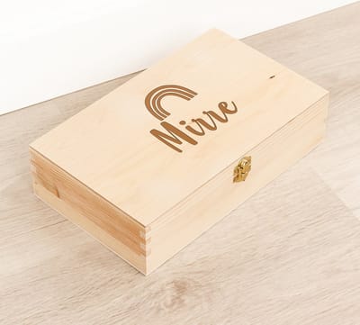 Houten kistje 'Mirre' Regenboog - Tekenkist - Herinneringsdoos - Kraamcadeau - Knutseldoos - Memorybox - Baby - Geboorte