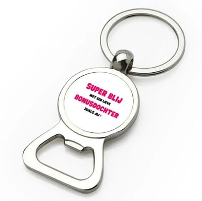 Akyol - super blij met een lieve bonusdochter zoals jij flesopener - Dochter - de liefste bonusdochter - verjaardag - cadeautje voor dochter - dochter artikelen - kado - geschenk - 9 bij 3 cm