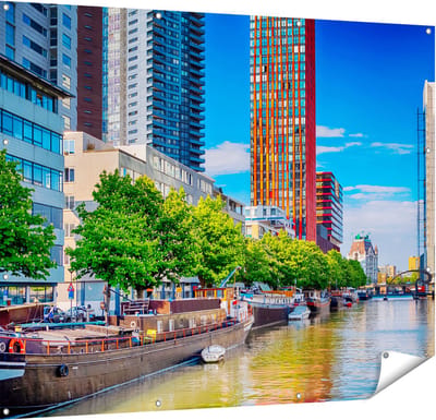 Gards Tuinposter Rotterdamse Gracht met Boten - 150x120 cm - Tuindoek - Tuindecoratie - Wanddecoratie buiten - Tuinschilderij