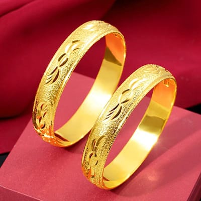 Vergulde Dames Sand Gold Armband 12M Boetiek Gesp Matte Auto Bloesem Breed Gezicht Verdikt Goud Messing Armband beige
