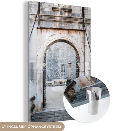 ® Glasschilderij 120x180 cm - Schilderij acrylglas - Ingang in de stadsmuren naar Dubrovnik in Kroatië - Foto op glas - Muurdecoratie woonkamer - Wanddecoratie slaapkamer - Schilderijen