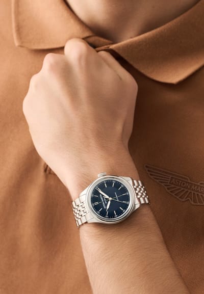Aston Martin Ts1 Mechanisch Automatisch Horloge Zilverkleurig Kast Gemaakt Van 100% Roestvrij Staal En Een Armband Van 100% Roestvrij Staal 39 MTTS1S6013E, MTTS1S6033E