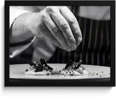 Poster in lijst - Fotolijst 40x30 cm - Posters - Chef - Garnering - Gerecht - Posterlijst zwart - Decoratie - Wanddecoratie woonkamer - Muurdecoratie slaapkamer