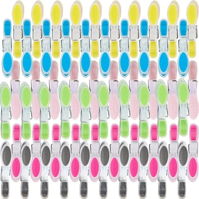 Multicolor Wasknijpers Set van 60 Stuks met Antislip Siliconen en Golfpatroon, BPA-vrij, Sterke Klemmen voor Binnen en Buiten, Geen Sporen Achterlatende Plastic Klemmen met Rubber Pad