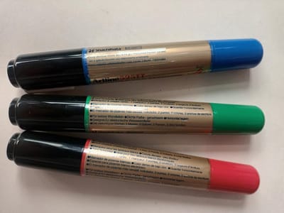 Whiteboard Marker - Artline - 3 Stuks - Groen Rood Blauw Zwart - Dubbele Punt 2mm(groen rood blauw puntmodel) & 5mm(zwart hamermodel)