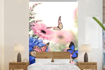 Behang - Fotobehang Vlinders - Bloemen - Hortensia - Insecten - Breedte 155 cm x hoogte 240 cm