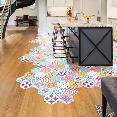 Antislip vloerstickers met beschermlaag - GUILIENA vloertegels - 60x135cm - 10 zeshoekige stickers 30x26cm