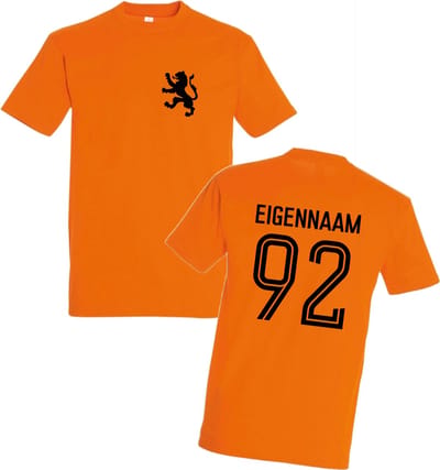 Shirt Oranje - Heren - Rugnummer geboortejaar en naam nickname of Papa - Nederlands elftal - Leuk voor het WK - Maat S - Vergeet niet te mailen voor de naam en geboortejaar