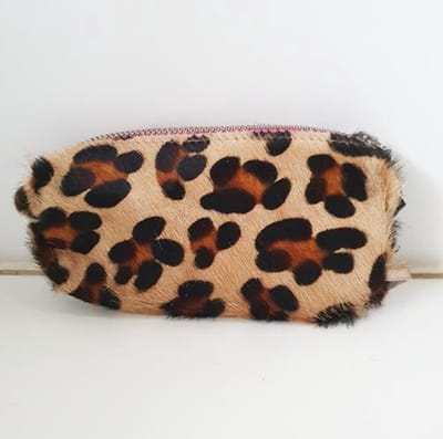 Toetie & Zo Handgemaakt Leren Make-up Tasje - Koeienvacht - Koeienhuid - Bruin - Toilettas - beautycase - Klein model 17bx9hx5d