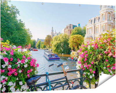 Gards Tuinposter Amsterdamse Kanaal met Bloemen - 150x100 cm - Tuindoek - Tuindecoratie - Wanddecoratie buiten - Tuinschilderij
