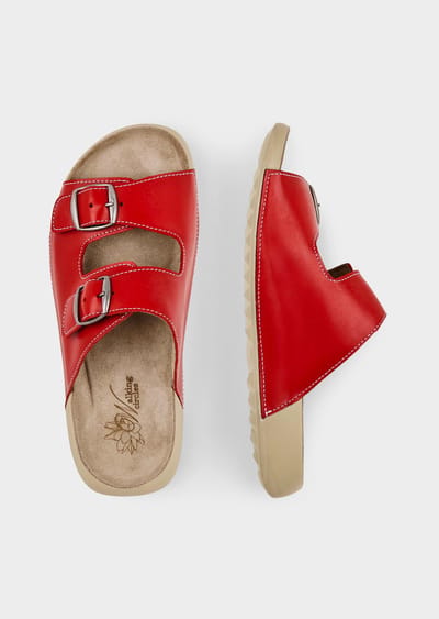 Leren sandaaltjes met metalen gespen - rood - Gr. 36 van Goldner Fashion