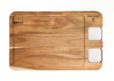 Houten Bord met Sausbakjes en Sapgeul